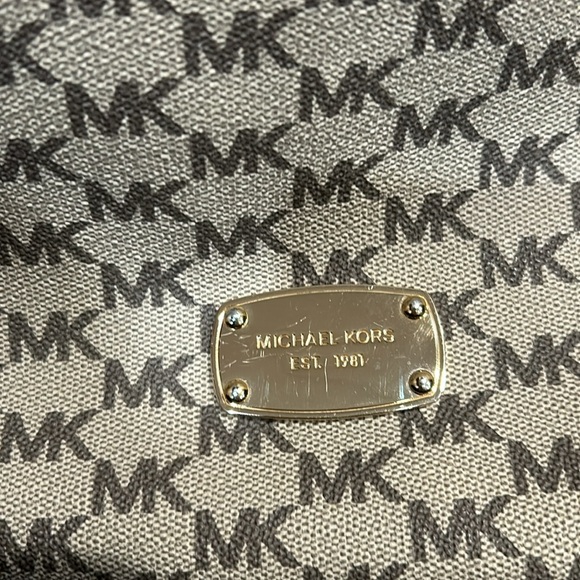 MICHAEL KORS Handbag New Condition - Picture 11 of 12